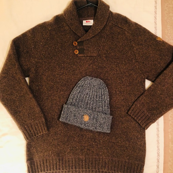 Knitted sweater lambswool blend with classic shawl collar slightly marbled yarn. - Picture 2 of 3